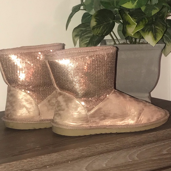 Girls Children’s Place Sparkly Boot - Picture 2 of 8